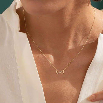 The HANLI Infinity necklace